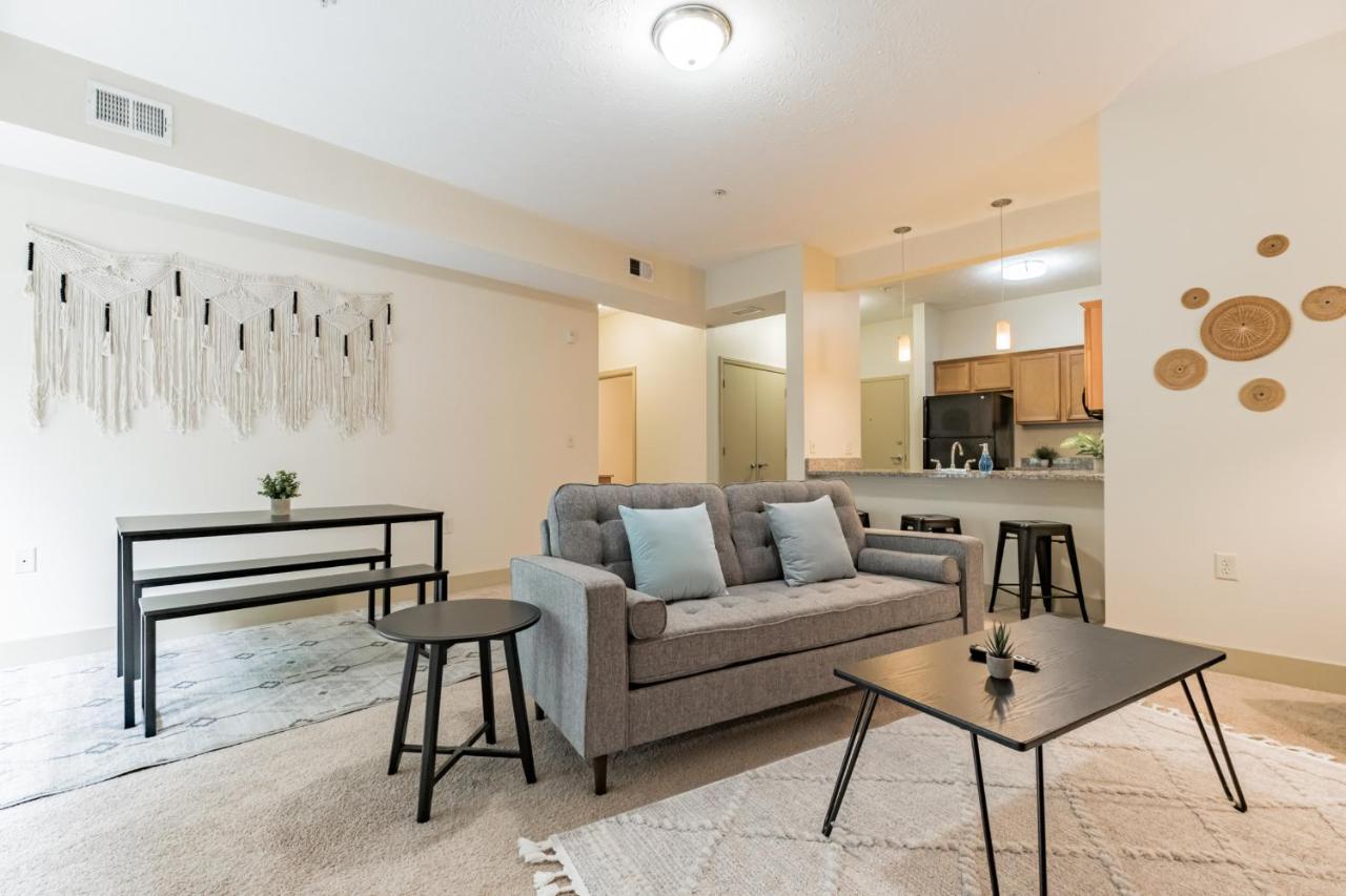 Frontdesk Portal Place Apts Oakland بيتسبرغ الغرفة الصورة